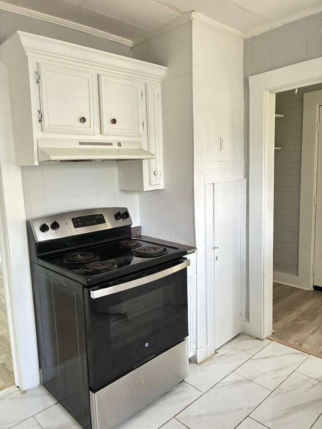 Primary Photo - 3871 Northview Dr