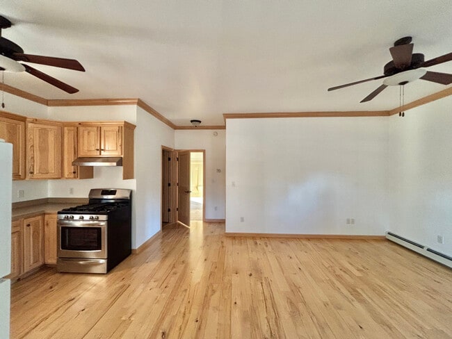 Building Photo - 1583 Clark Hill Rd