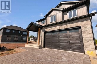 Building Photo - 20 Rosina Ln