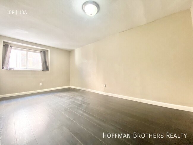 Foto del edificio - 1253 N Rowan Ave