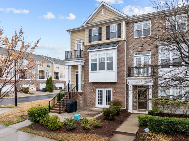 Building Photo - 10122 Glen Autumn Rd