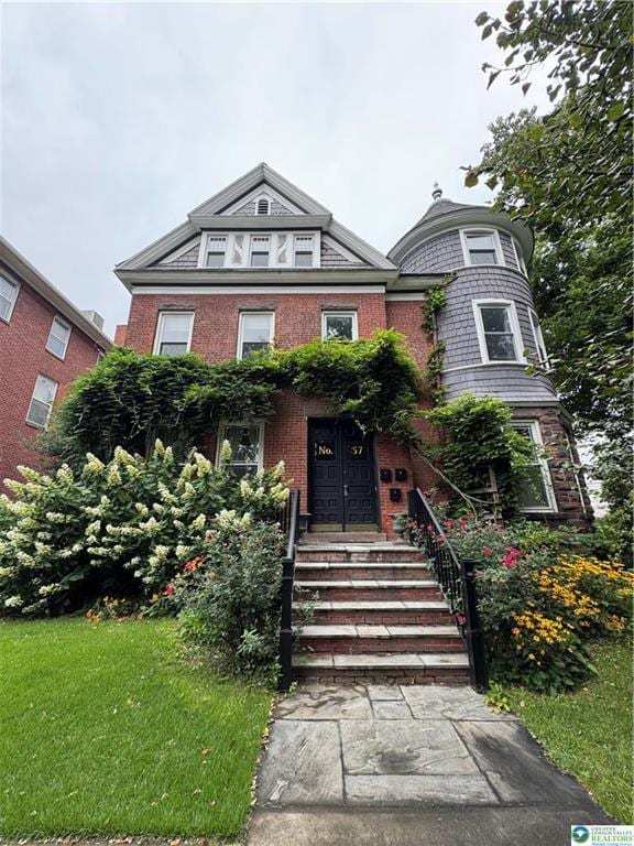 Foto principal - 57 W River St