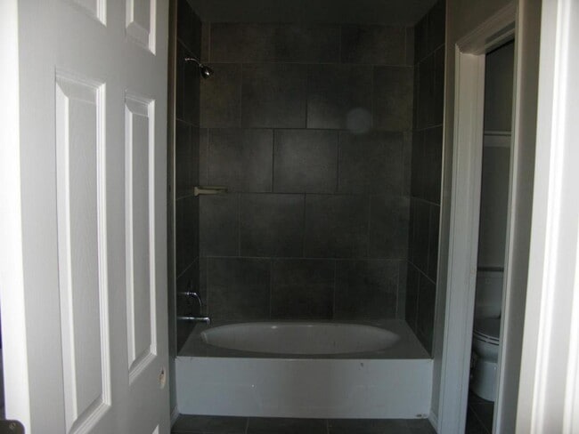 Foto del edificio - 11615 Surrey Ln