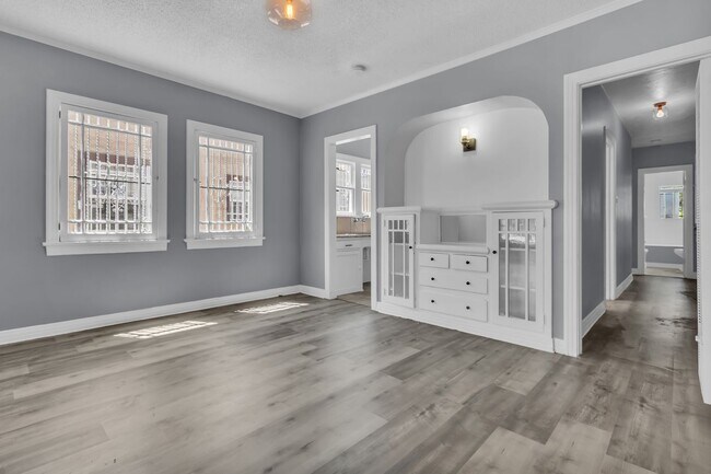 Foto del edificio - 1441 W 53rd St