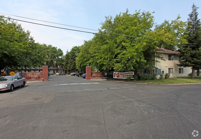 Building Photo - Courtyard Village