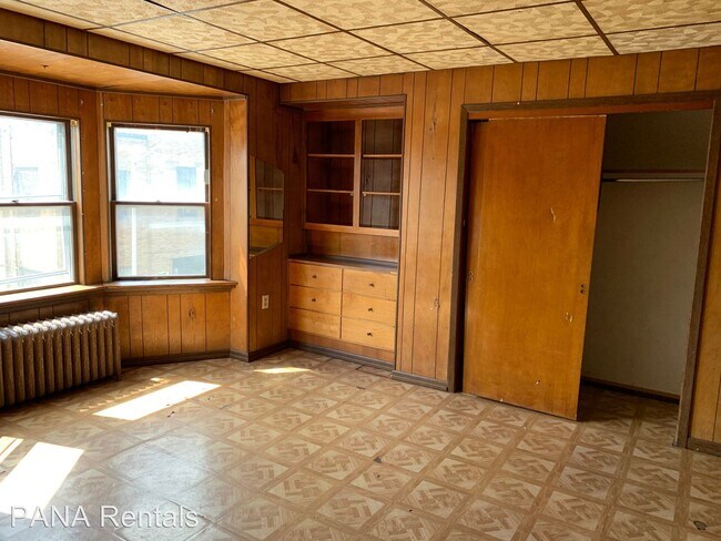Building Photo - 641 Walnut St