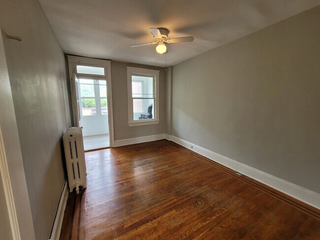 Building Photo - 308 E 33rd St