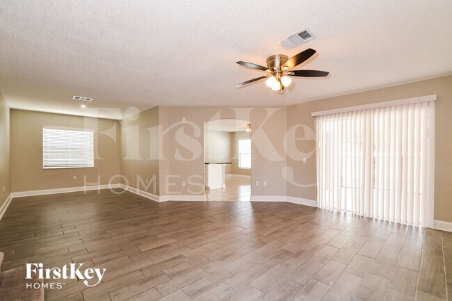 Building Photo - 2514 Hamlet Ln