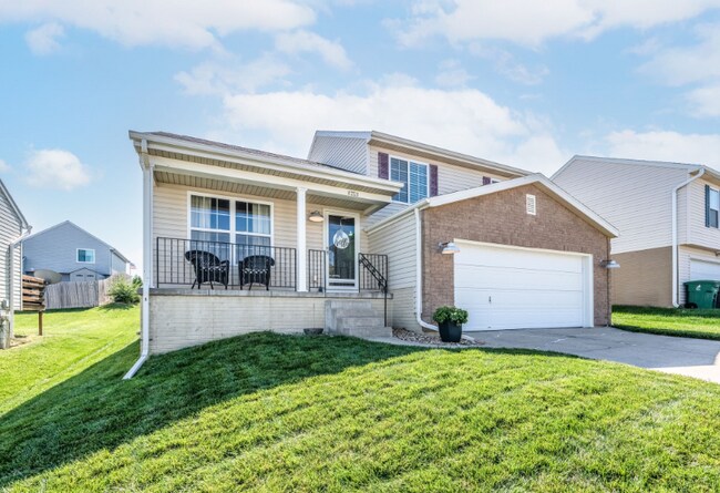 Foto del edificio - 8753 Quest St