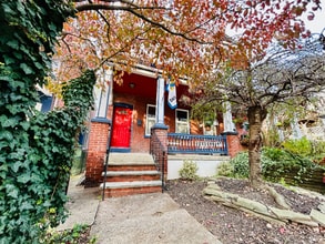 Building Photo - 1603 W 13th St