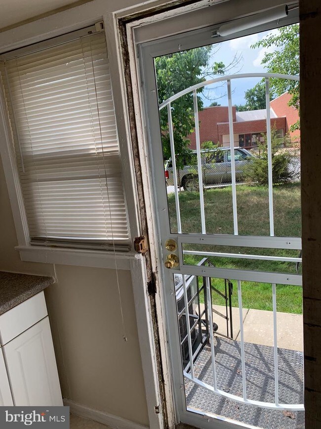 Foto del edificio - 2758 Iverson St