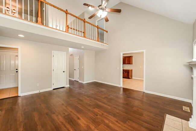 Foto del edificio - 3418 Leslie Ln