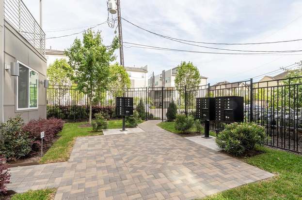 Building Photo - 2773 Clinton Dr