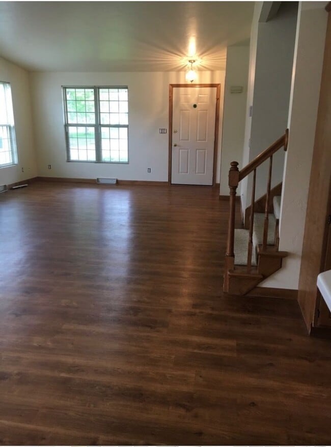 Foto del edificio - 3 Bed 2 Bath Duplex