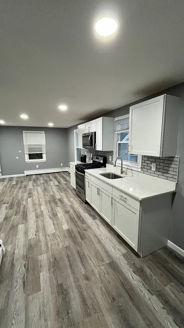 Kitchen Living Room - 89 3rd St
