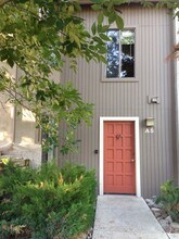 Building Photo - 142 Eagle Dr