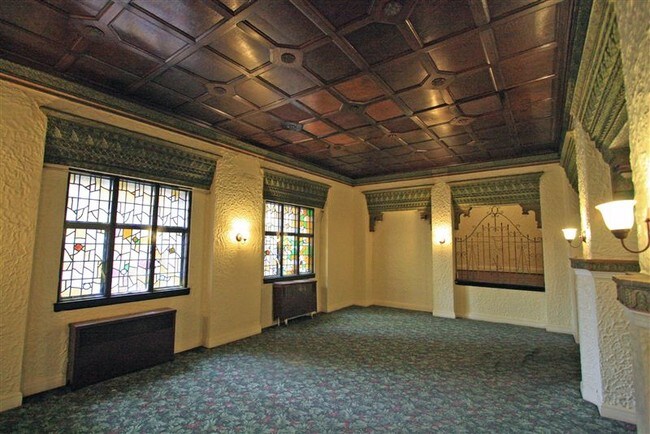 Building Photo - 2 br, 1 bath Apartment - Trocadaro Apartments