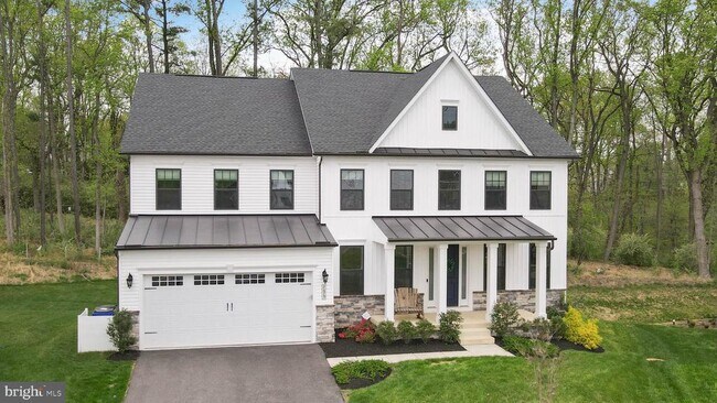 Foto del edificio - 7679 Cross Creek Dr