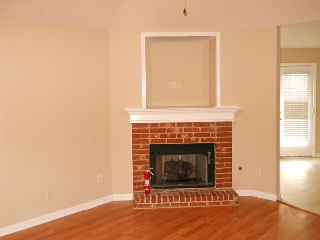 Foto del edificio - 1098 Breezy Valley Dr