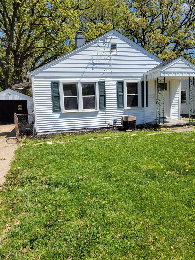 Primary Photo - 5018 North Best Street