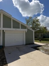Building Photo - 1456 SE Rivergreen Cir