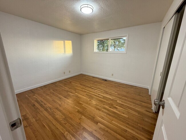 Foto del edificio - 3 Bedroom 1 Bath single story home