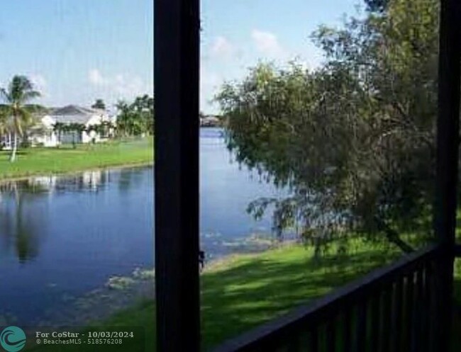 Building Photo - 15706 E Waterside Cir