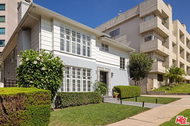 Building Photo - 10481 Ashton Ave