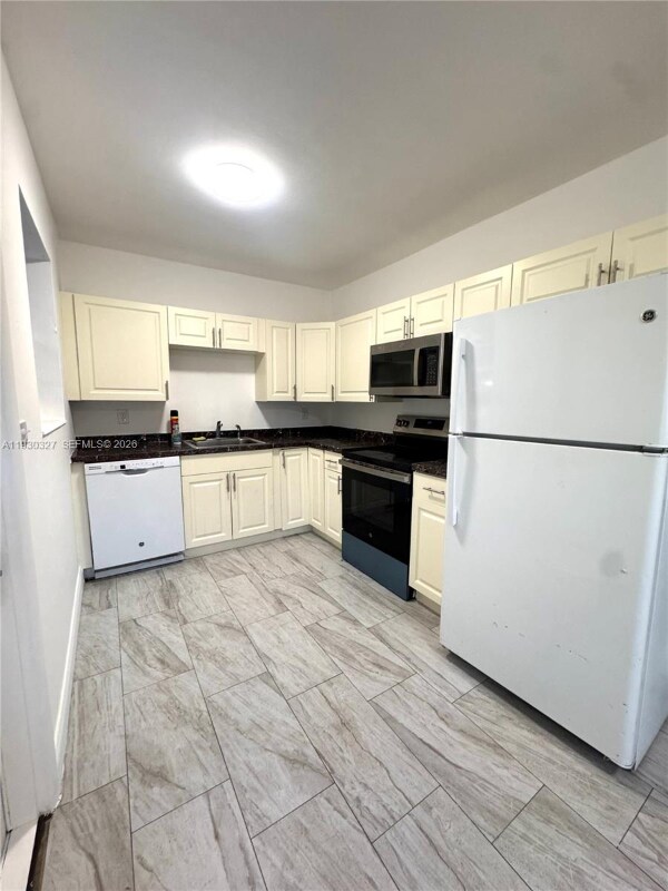 Foto del edificio - 1511 NE 42nd St