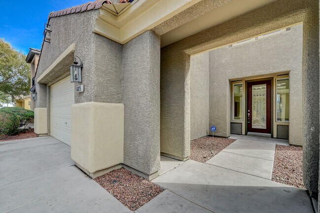 Building Photo - 4 Bedroom Home in Silverstone Ranch