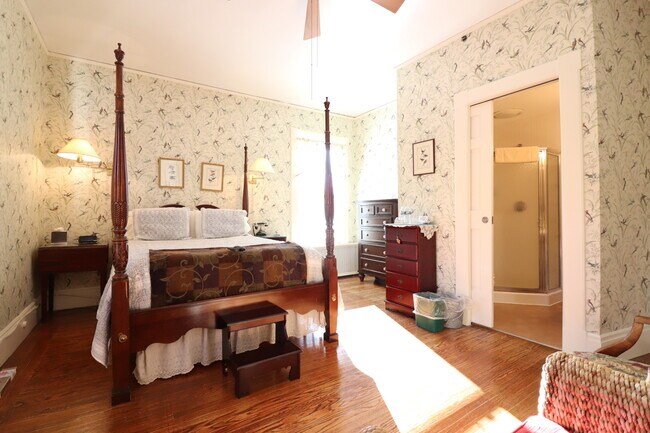 Foto del edificio - 83 Longwood Ave