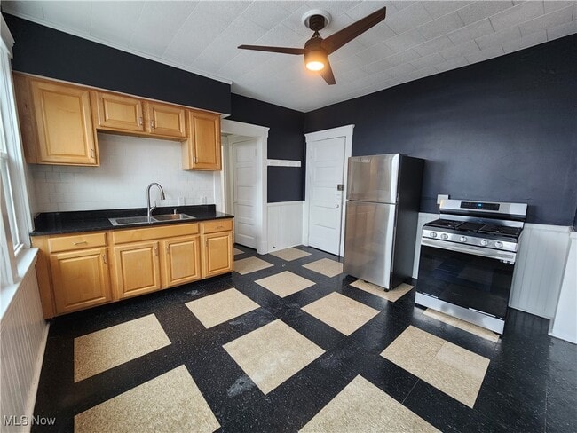 Foto del edificio - 1949 Coltman Rd