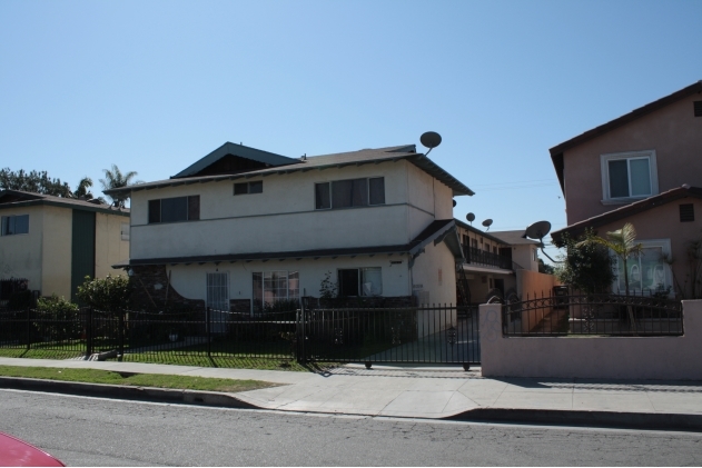 Primary Photo - 3536 Los Flores Blvd