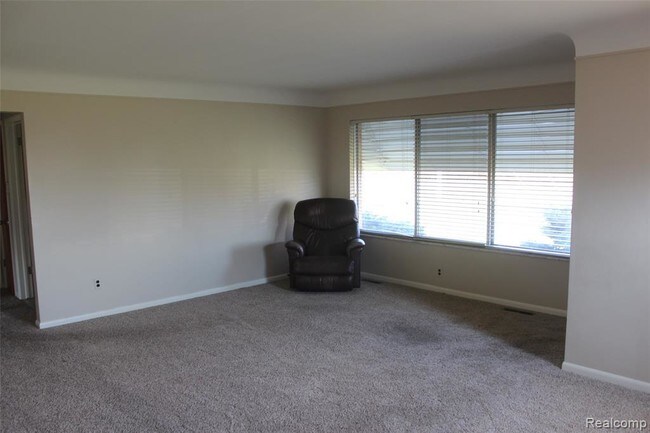 Foto del edificio - 8845 N Lilley Rd