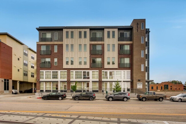 Building Photo - Mason Street Flats