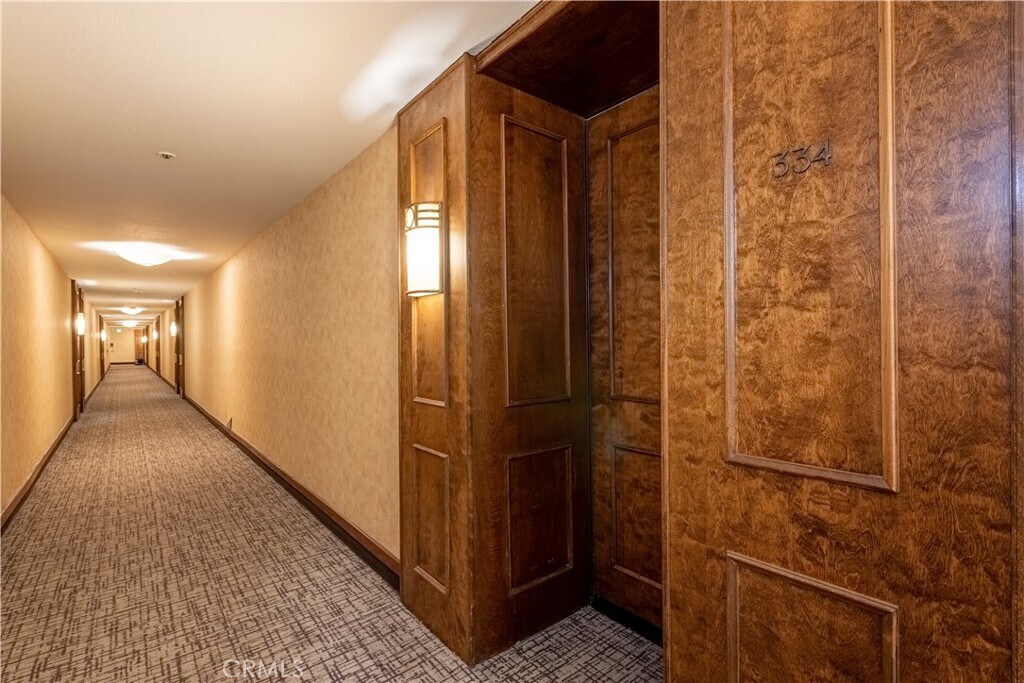 Foto principal - 121 S Hope St