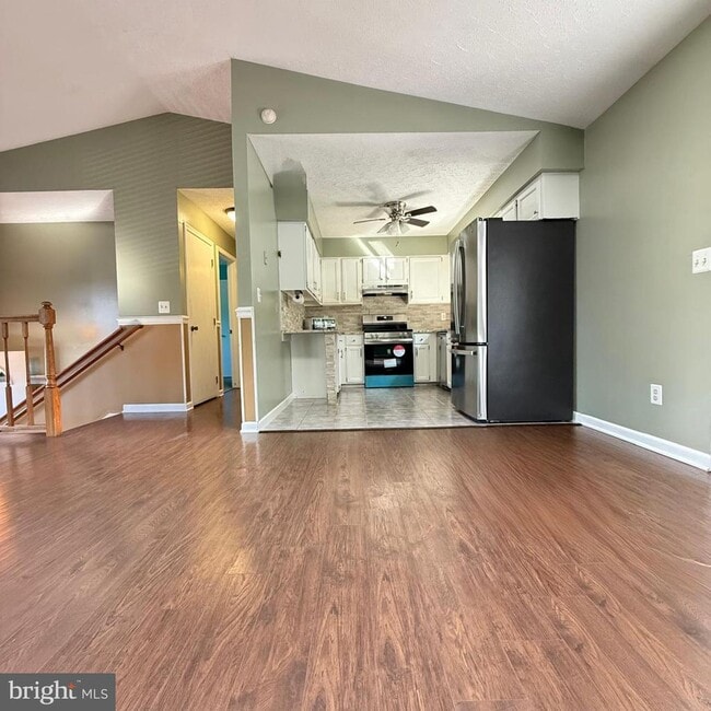 Building Photo - 10954 Blake Ln