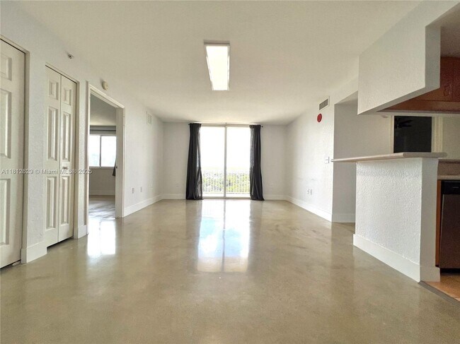 Foto del edificio - 816 NW 11th St