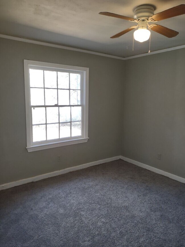 Foto del edificio - 618 Belvedere Rd