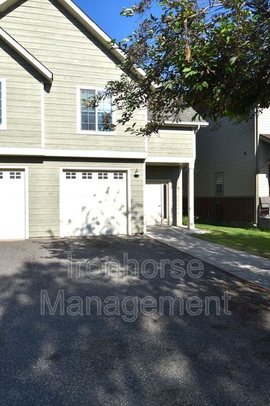 Building Photo - 623 Westgate Ave