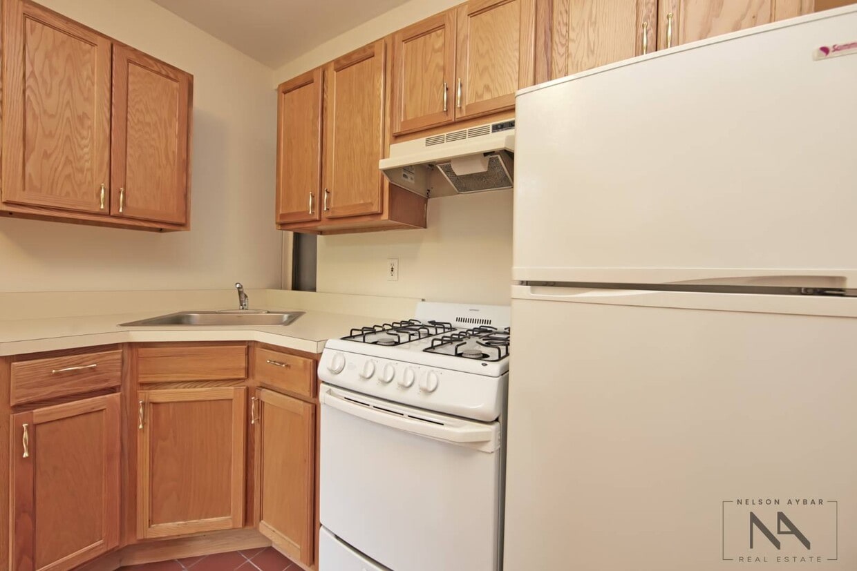 Building Photo - 767 Union St