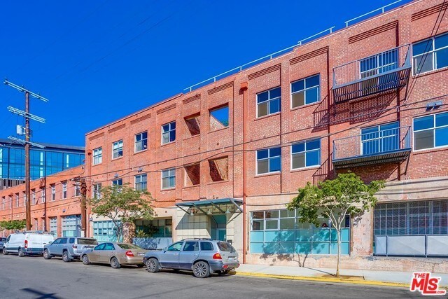 Primary Photo - 500 Molino St