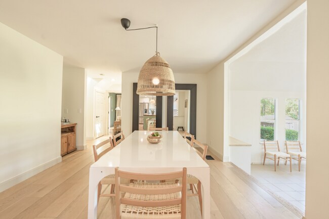 Foto del edificio - 4962 Caroline Ln