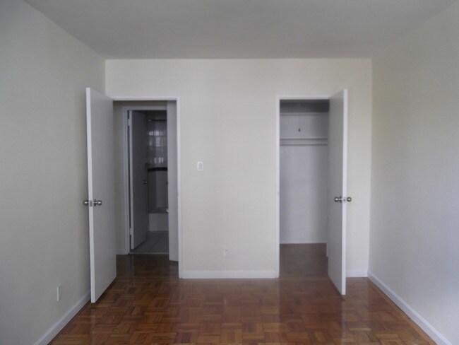 Building Photo - 2348 Waters Edge Dr
