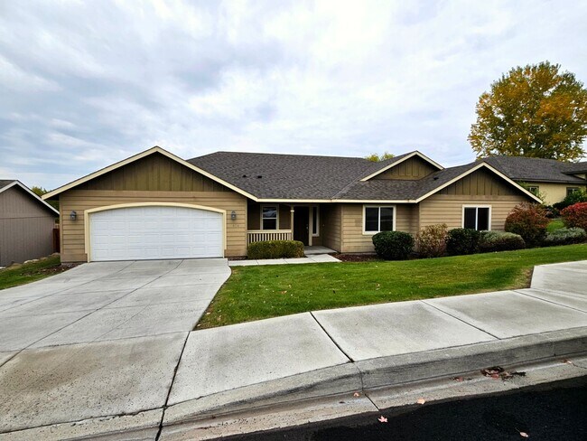 Foto del edificio - *360 TOUR AVAILABLE* Spacious Ranch-Style ...