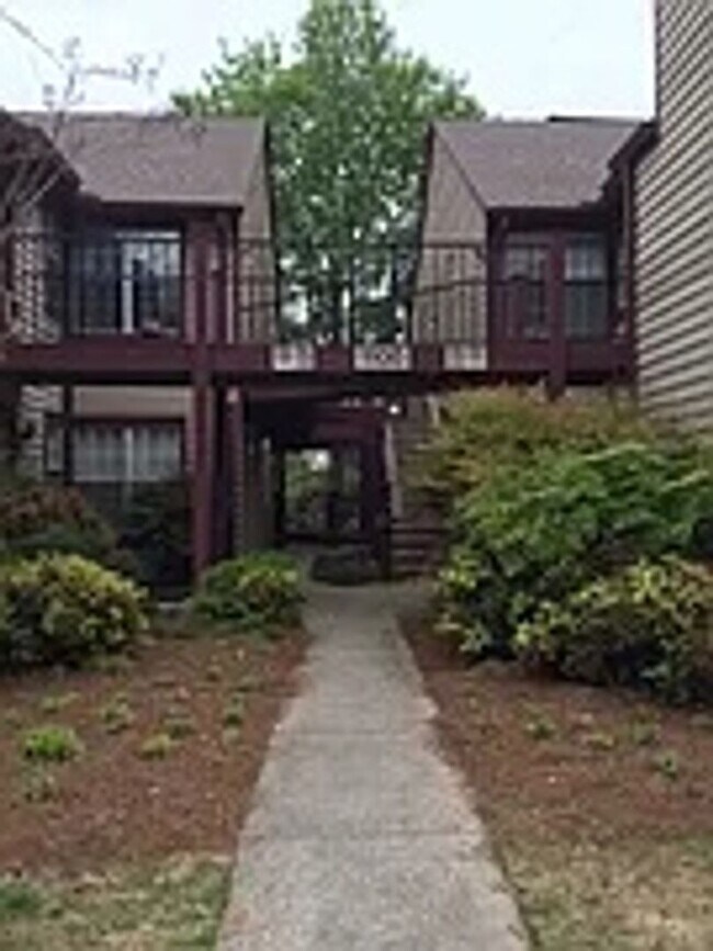 Foto del edificio - 1112 Sandy Ln Dr