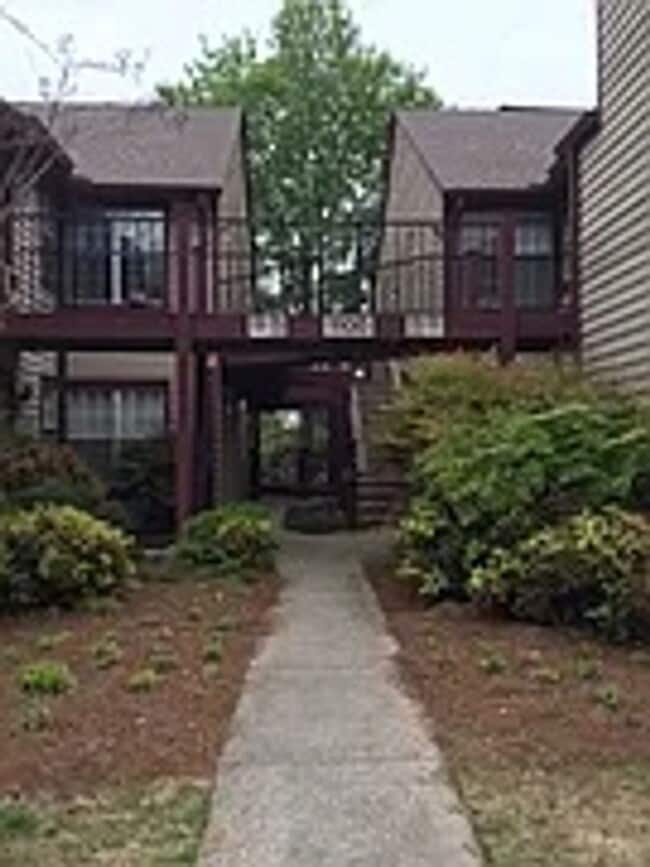 Building Photo - Charming 2BR Condo in Johns Creek