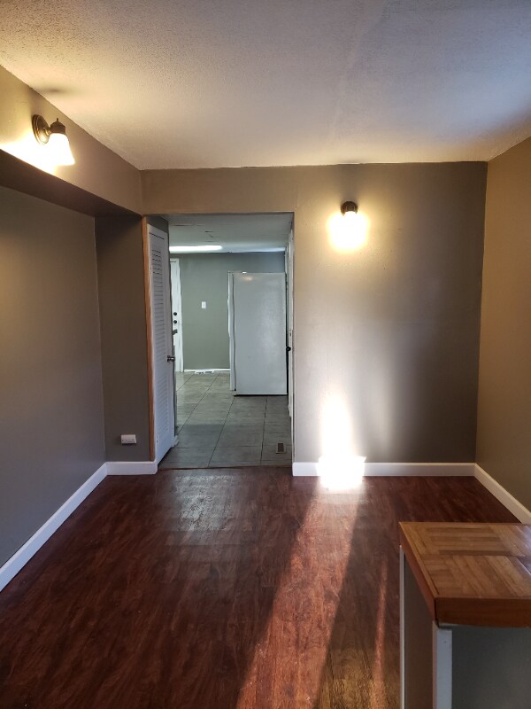 Building Photo - 1323 Carbaugh Ave