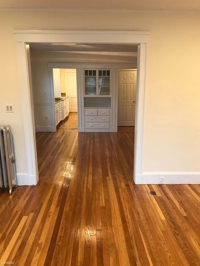Building Photo - 4 br, 1 bath House - 27 Willoughby St # 2D