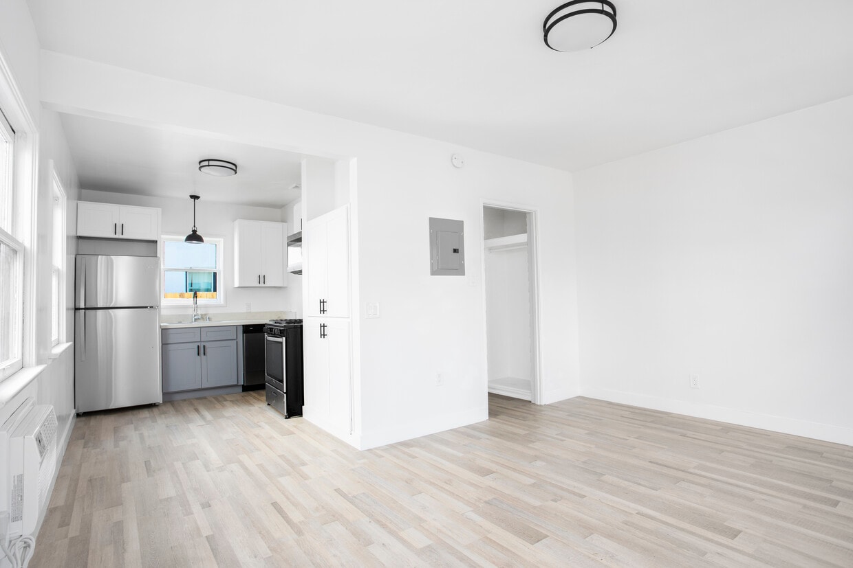 452 Linden Ave Unit 520, Long Beach, CA 90802 Apartments in Long